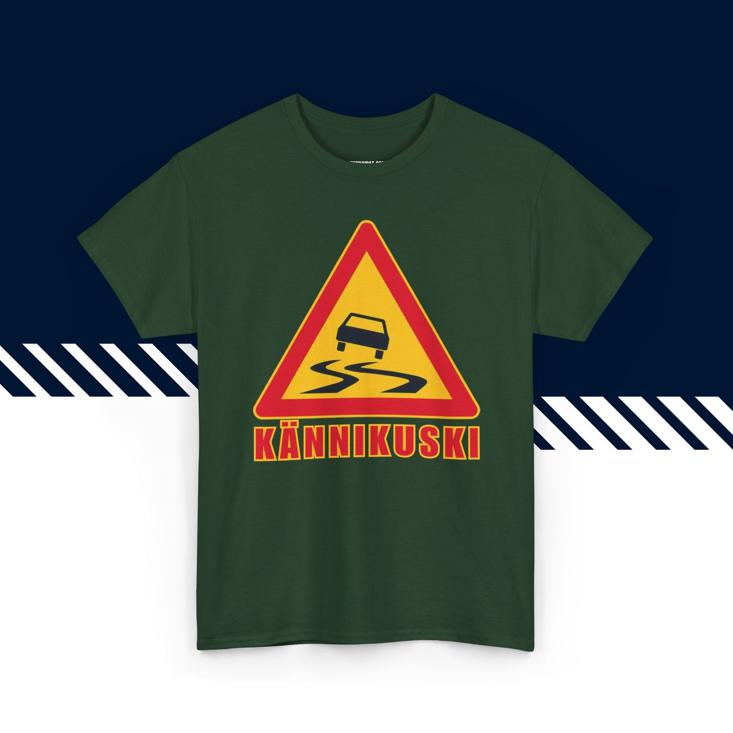 Tummanvihreä puuvillainen t-paita, hauskat printtipaidat, Kännikuski-tekstipainatus, unisex-malli.