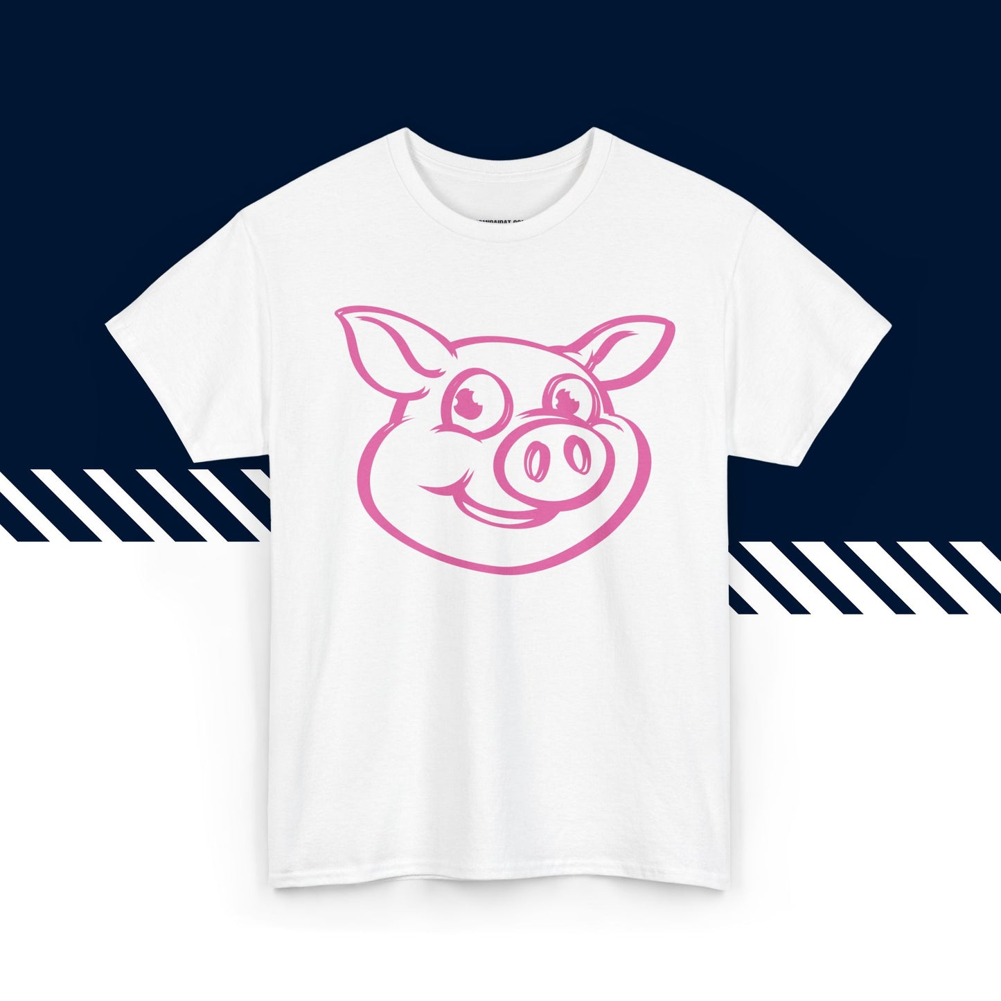 Valkoinen puuvillainen t-paita, hauskat paidat, suomipaidat.comin Possu-kuvio, unisex-malli.