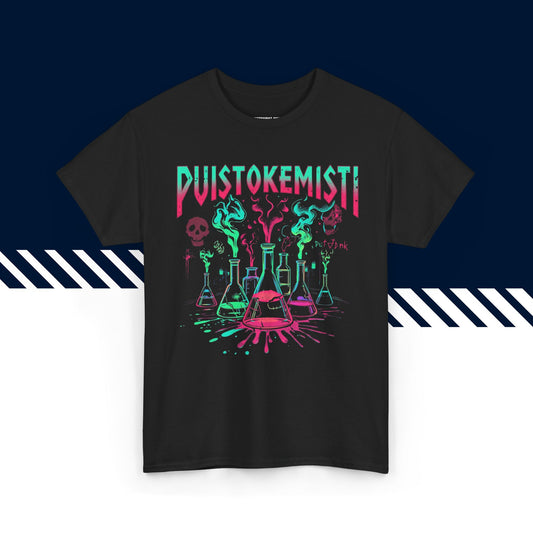 Musta puuvillainen t-paita, hauskat paidat, suomipaidat.comin Puistokemisti-tekstipainatus, unisex-malli.