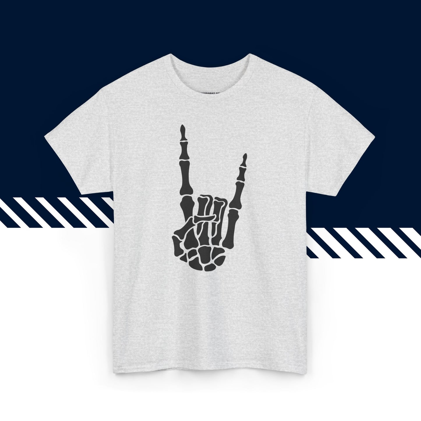 Harmaa hauska paita, Rock On -tekstipainatus, rento malli, suomi t-paidat.