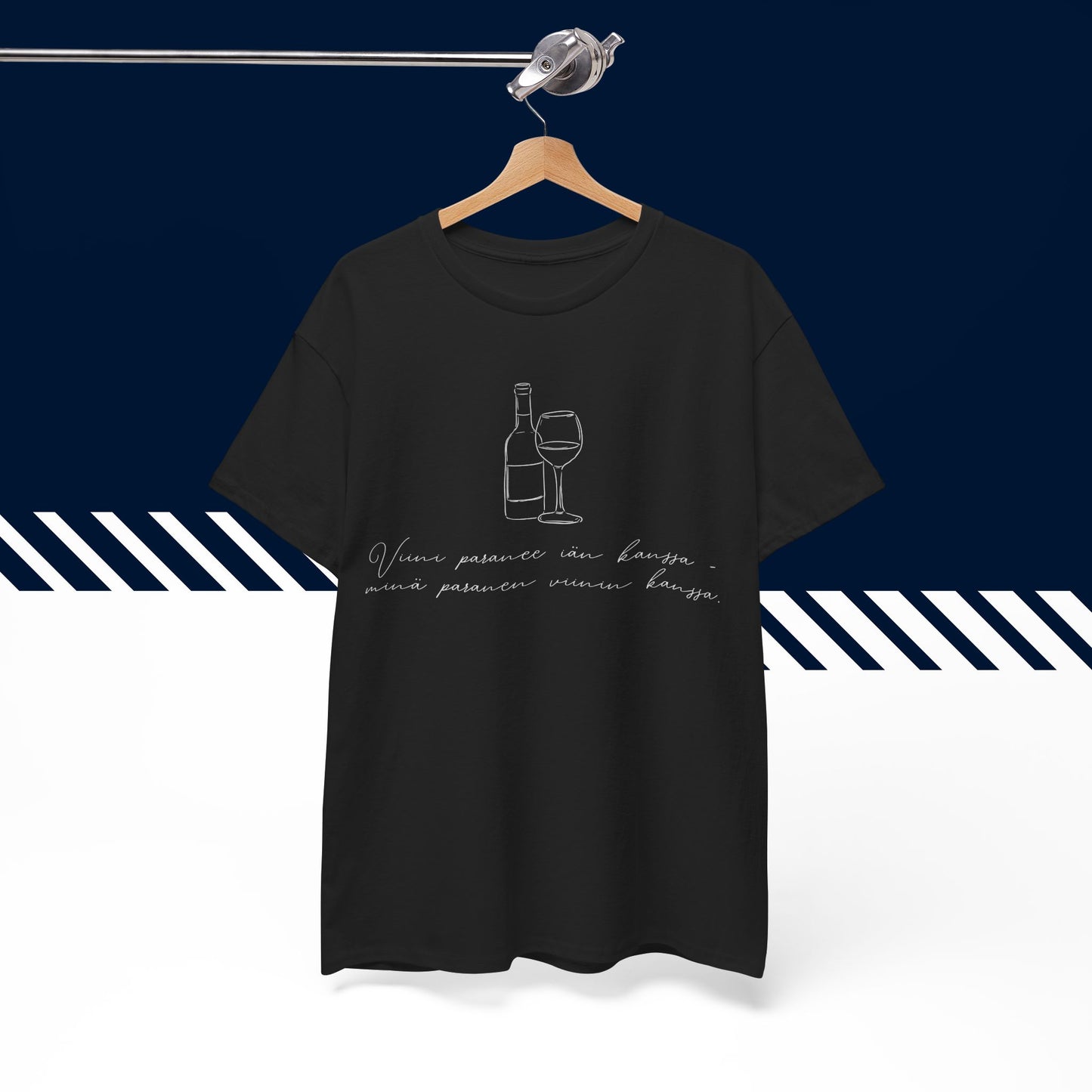 Musta puuvillainen hauskat printtipaidat, Viini paranee -tekstipainatus henkarilla, unisex-malli.