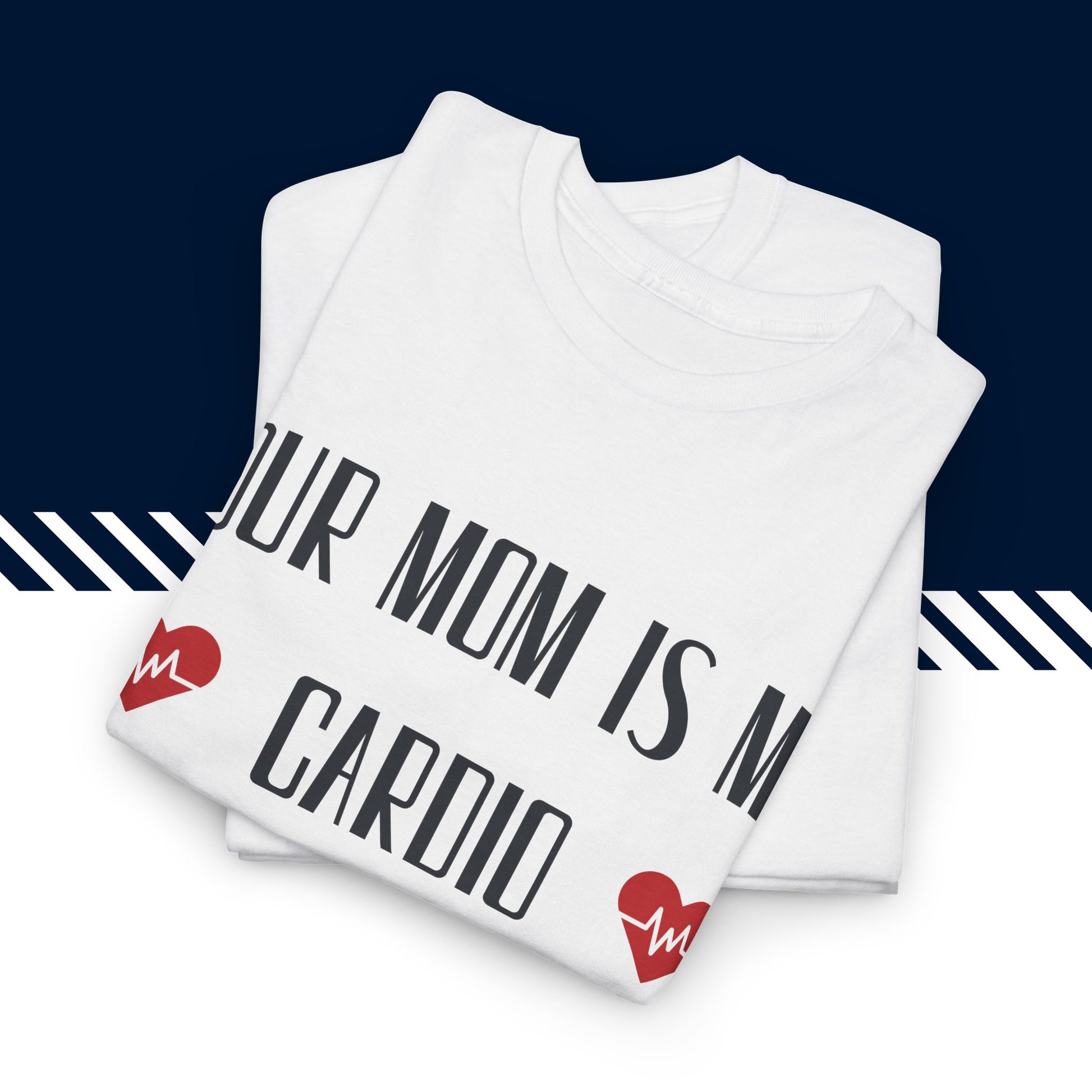 Valkoinen puuvillainen t paidat hauskat tekstit, Your Mom t-paita, taitettuna, 100% puuvilla.