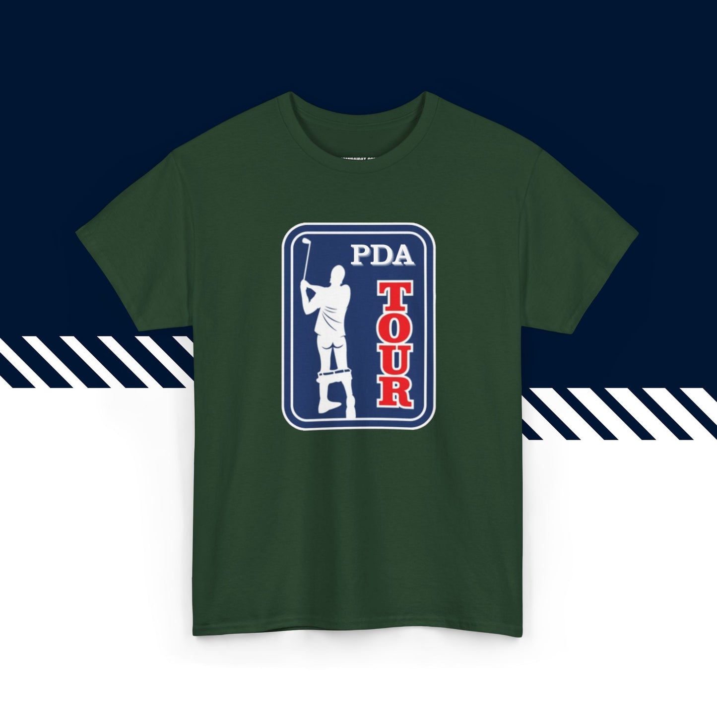 Tummanvihreä puuvillainen t-paita, hauskat printtipaidat, PDA Tour -tekstipainatus, unisex-malli.