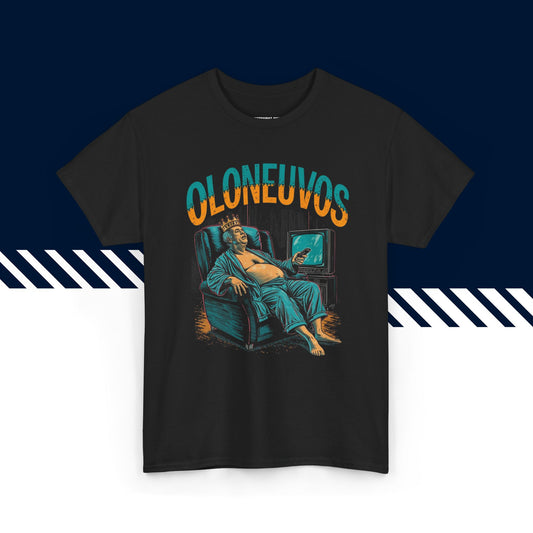 Musta puuvillainen t-paita, hauskat paidat, suomipaidat.comin Oloneuvos-tekstipainatus, unisex-malli.