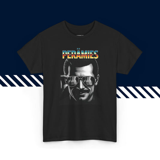 Musta puuvillainen miesten hauskat paidat, suomipaidat.comin Perämies-tekstipainatus, rento malli.