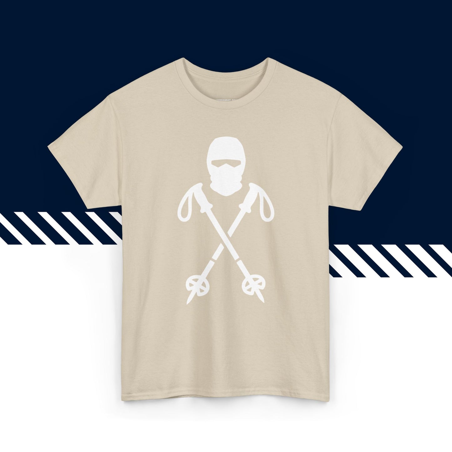 Beige puuvillainen t-paita, hauskat teksti paidat, Hiihtomafia-tekstipainatus, unisex-malli.