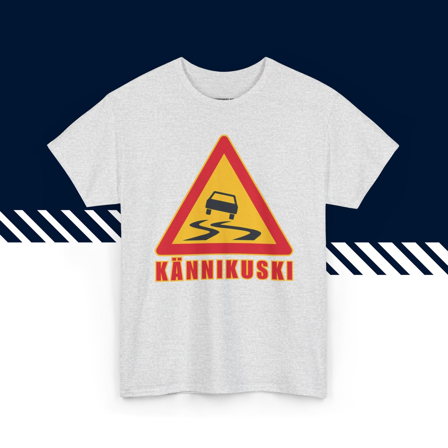 Harmaa hauska paita, Kännikuski-tekstipainatus, rento malli, suomi t-paidat.