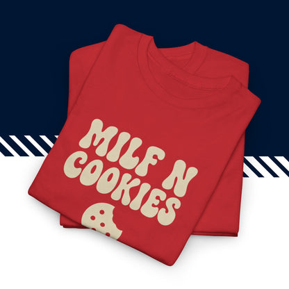 Punainen puuvillainen hauskat printtipaidat, MILF N COOKIES t-paita, taitettuna, 100% puuvilla.