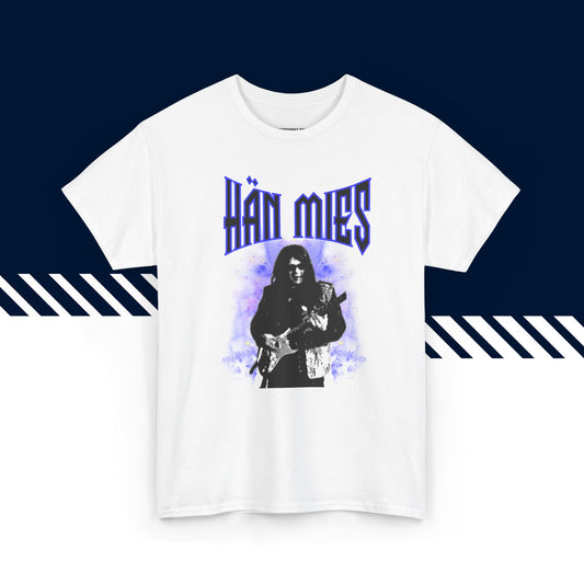 Valkoinen puuvillainen t-paita, hauskat paidat, suomipaidat.comin Hän Mies -tekstipainatus, unisex-malli.