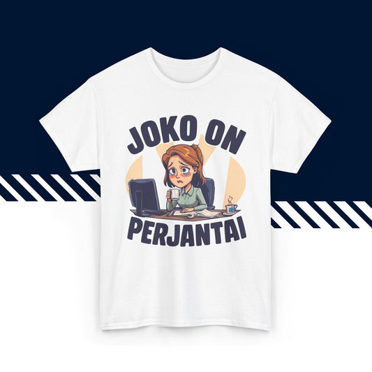 Valkoinen puuvillainen t-paita naisille, hauskat paidat, suomipaidat.comin Joko on perjantai -tekstipainatus.