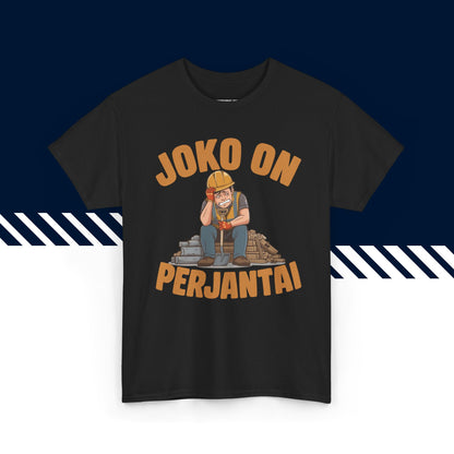 Musta 100% puuvillainen t-paita miehille, hauskat paidat, Joko on perjantai -tekstipainatus.