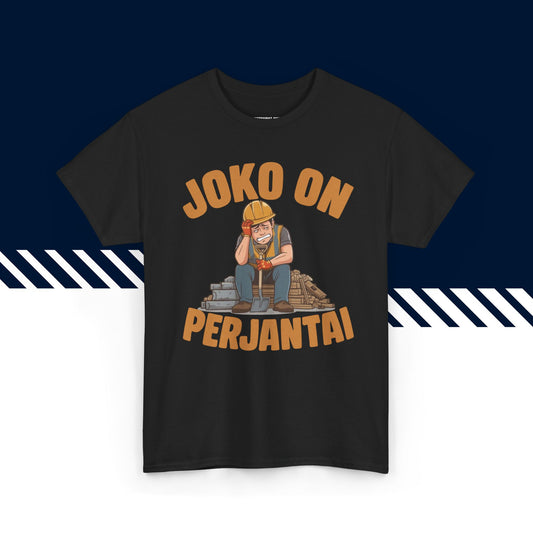 Musta 100% puuvillainen t-paita miehille, hauskat paidat, Joko on perjantai -tekstipainatus.